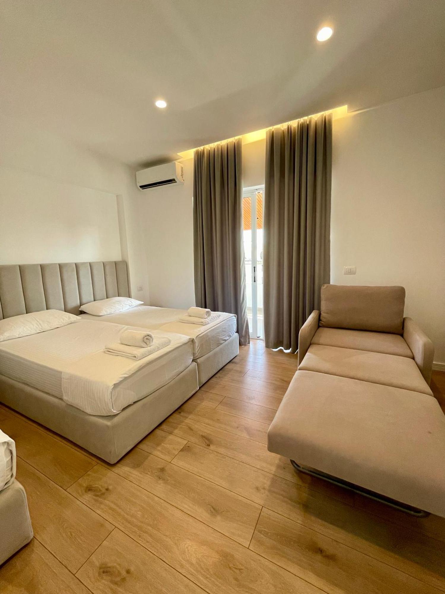 Hotel Aulona Sarande Exterior photo