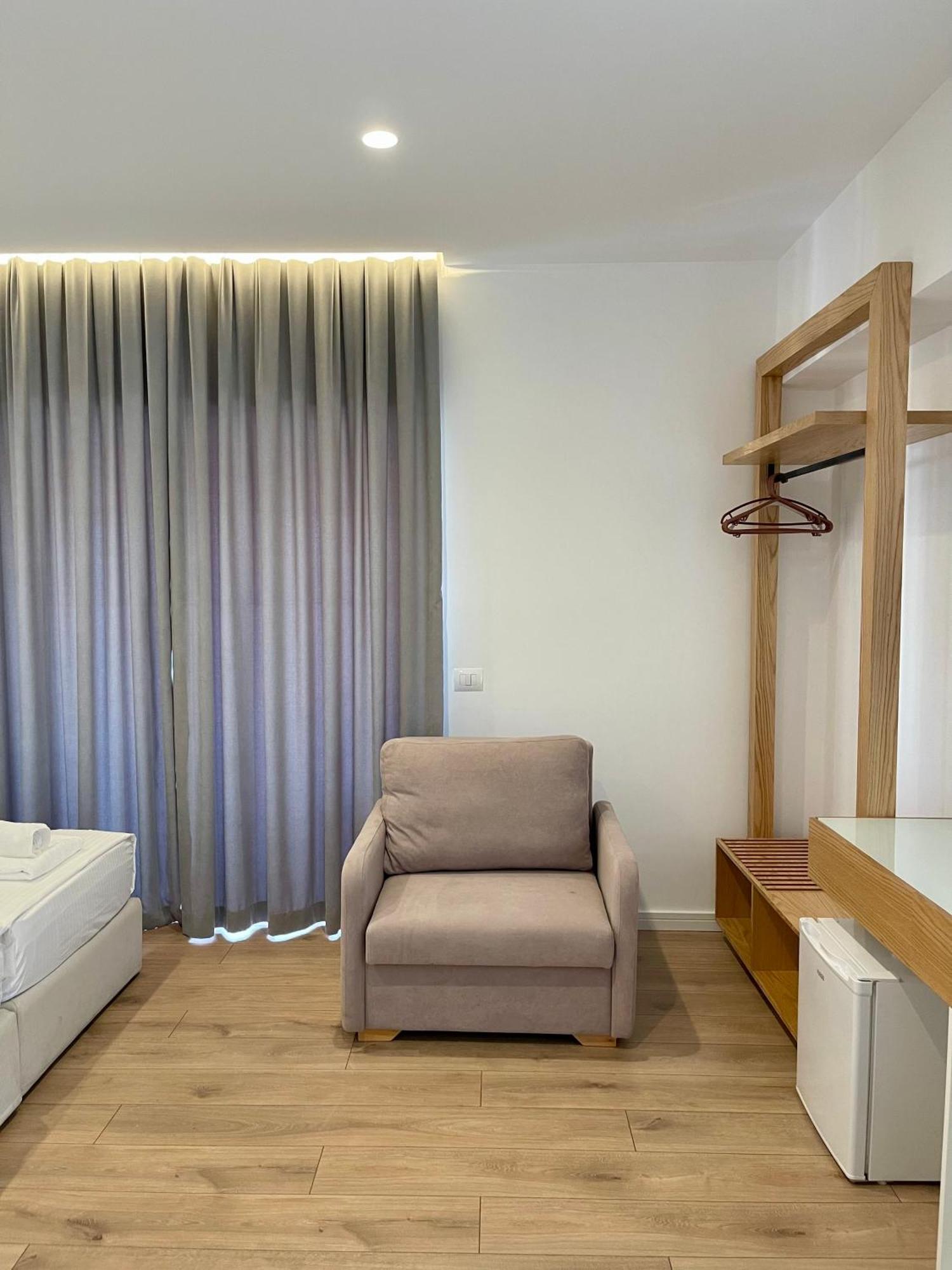 Hotel Aulona Sarande Exterior photo