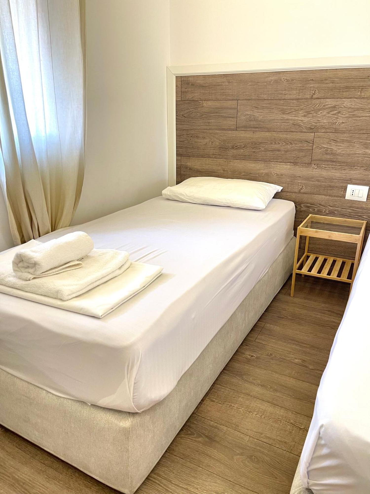 Hotel Aulona Sarande Exterior photo