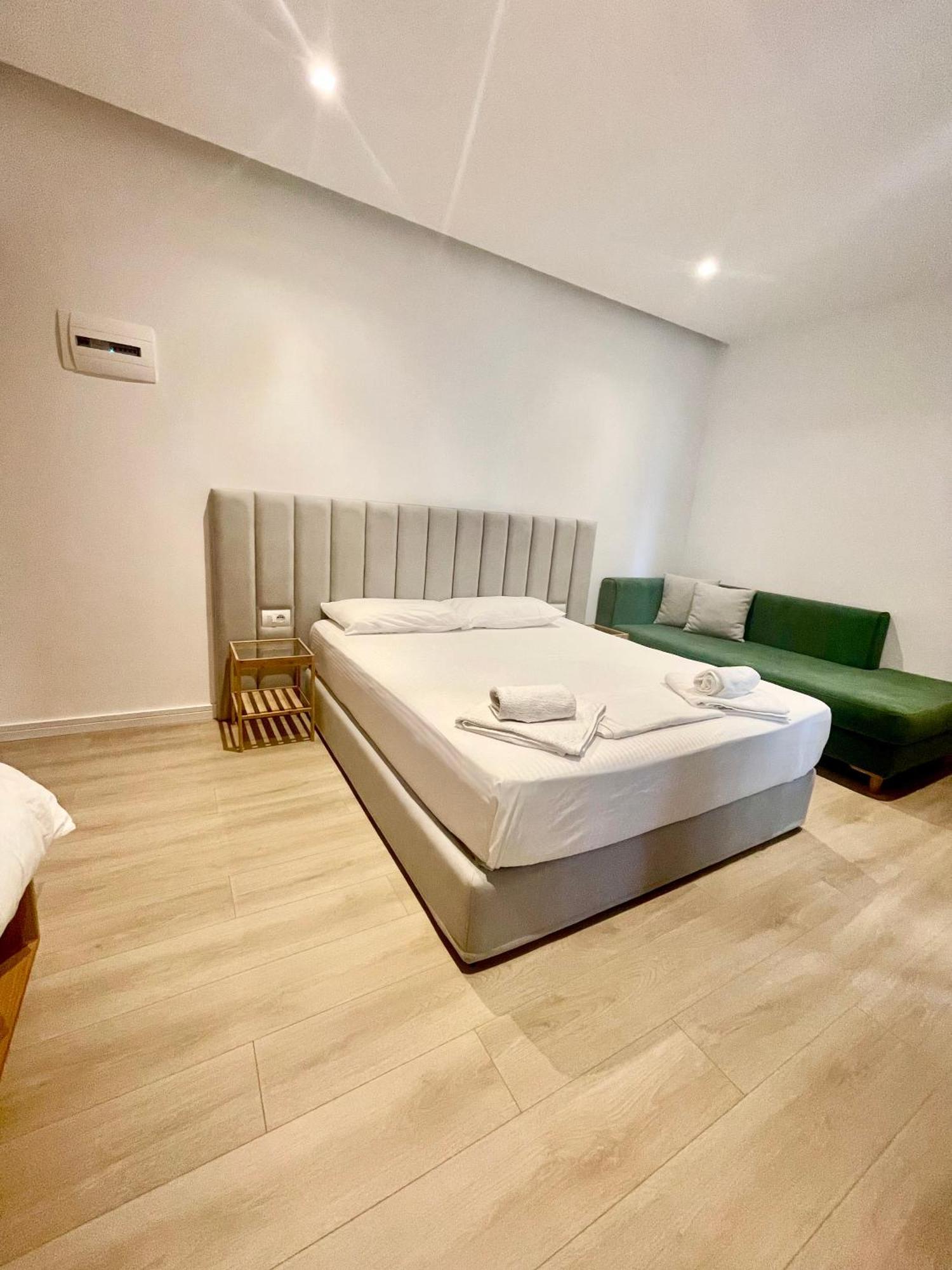 Hotel Aulona Sarande Exterior photo